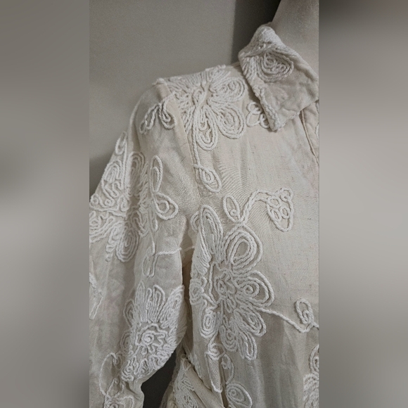 BTFL LIFE Romia Embroidered Lace Crochet Floral Button down dress.Off White. SM - Picture 8 of 16
